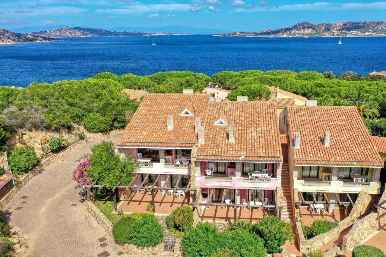 Baia Del Faro Aparthotel Palau Bagian luar foto