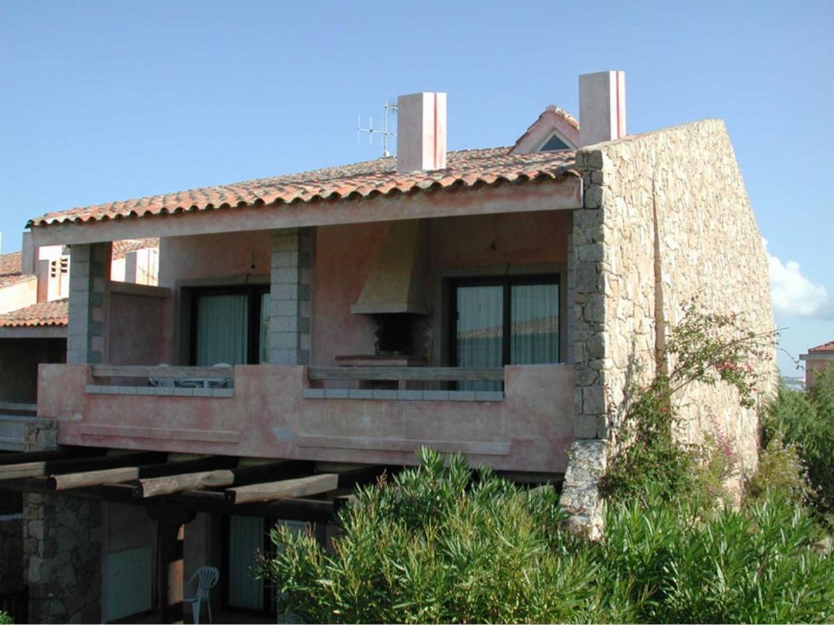 Baia Del Faro Aparthotel Palau Bagian luar foto