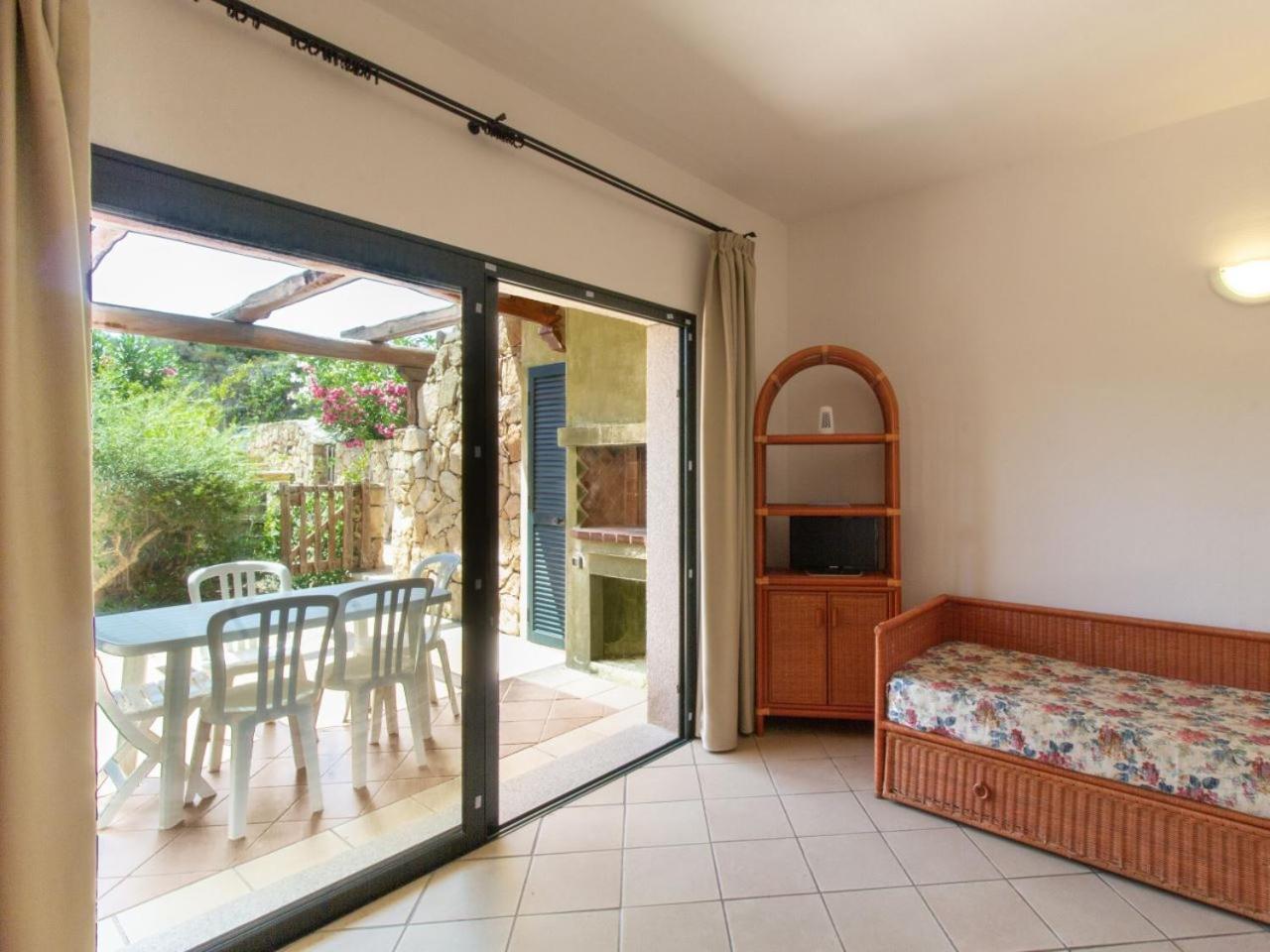 Baia Del Faro Aparthotel Palau Bagian luar foto