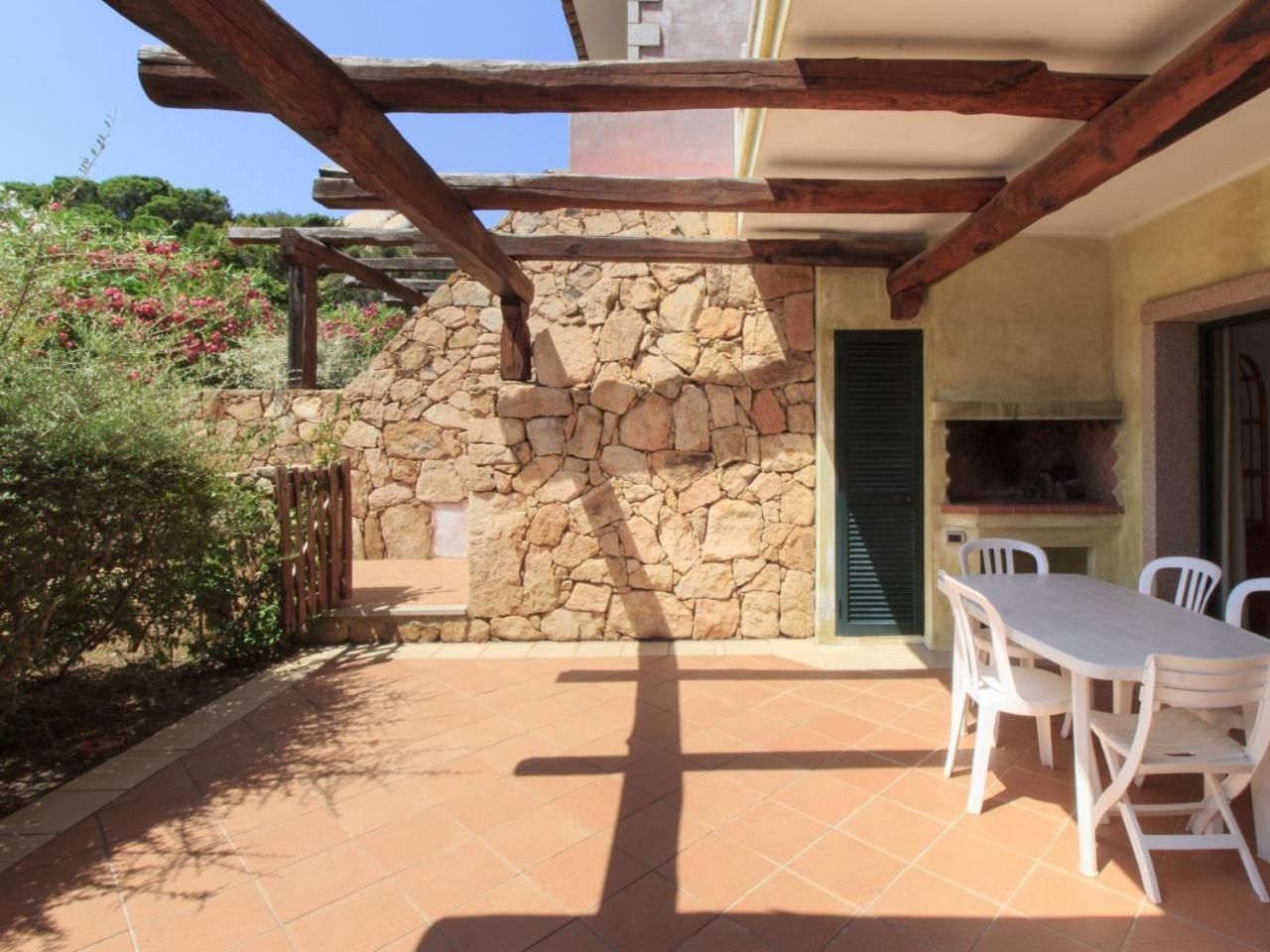 Baia Del Faro Aparthotel Palau Bagian luar foto