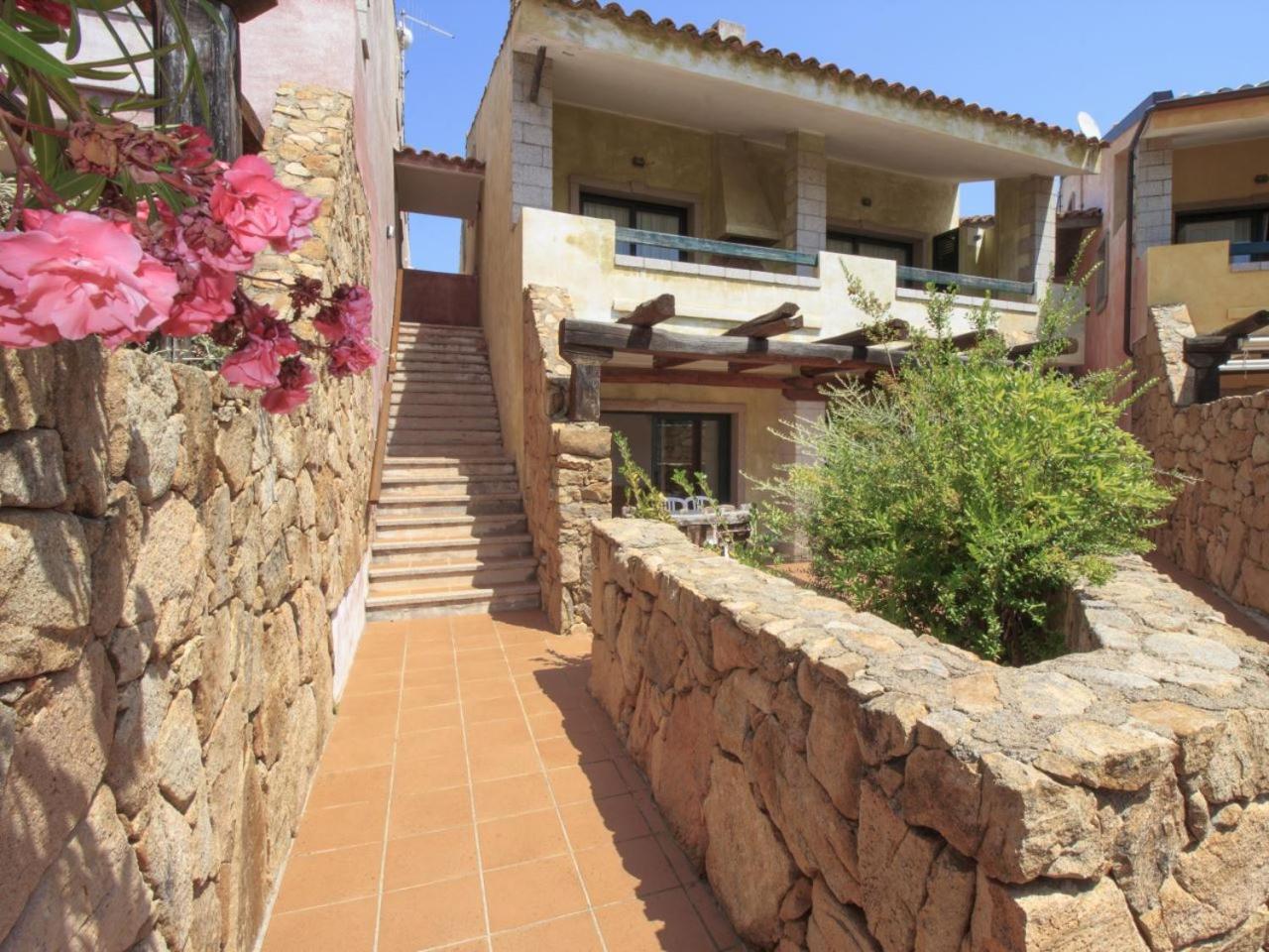Baia Del Faro Aparthotel Palau Bagian luar foto
