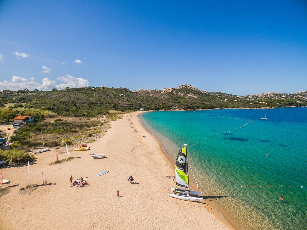 Baia Del Faro Aparthotel Palau Bagian luar foto