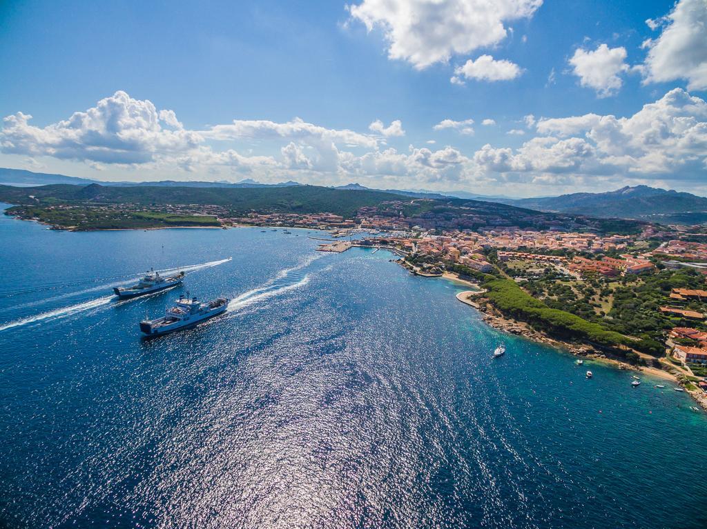Baia Del Faro Aparthotel Palau Bagian luar foto